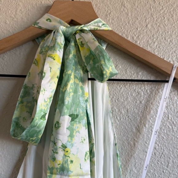 NWT Lulus Glowing Presence Light Green Floral Satin Halter Maxi Dress medium - Picture 6 of 8
